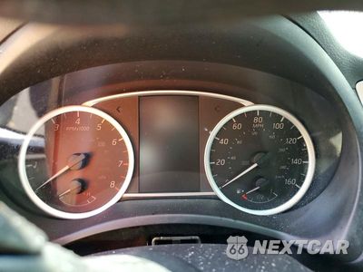 Zdjęcie 9 z 12 samochodu: 2018 NISSAN SENTRA S VIN:3N1AB7AP1JY347592 - miniatura
