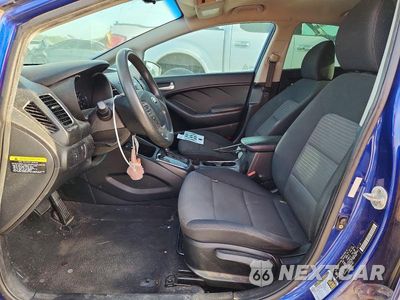Zdjęcie 7 z 12 samochodu: 2017 KIA FORTE LX VIN:3KPFL4A76HE069265 - miniatura