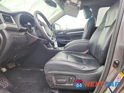 Zdjęcie 7 z 13 samochodu: 2015 TOYOTA HIGHLANDER XLE VIN:5TDJKRFH9FS120501 - miniatura