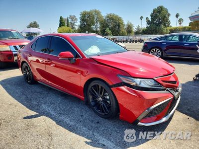 Czwarte zdjęcie samochodu z boku: 2022 TOYOTA CAMRY XSE VIN:4T1K31AK7NU036978 - miniatura