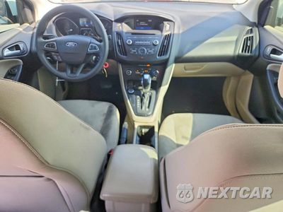 Zdjęcie 8 z 12 samochodu: 2015 FORD FOCUS SE VIN:1FADP3F20FL250407 - miniatura