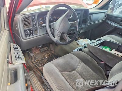 Zdjęcie 8 z 12 samochodu: 2005 CHEVROLET SILVERADO K2500 HEAVY DUTY VIN:1GCHK232X5F914413 - miniatura