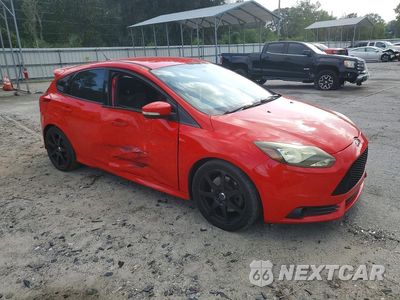 Czwarte zdjęcie samochodu z boku: 2014 FORD FOCUS ST VIN:1FADP3L98EL139457 - miniatura