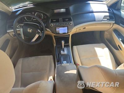 Zdjęcie 8 z 13 samochodu: 2011 HONDA ACCORD LX VIN:1HGCP2F30BA005798 - miniatura