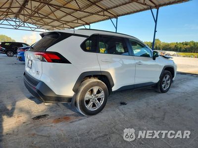 Trzecie zdjęcie samochodu z tyłu: 2024 TOYOTA RAV4 XLE VIN:2T3W1RFV8RW354064 - miniatura