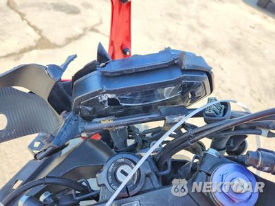 Zdjęcie 7 z 9 samochodu: 2016 HONDA CBR500 R VIN:MLHPC4418G5300010 - miniatura