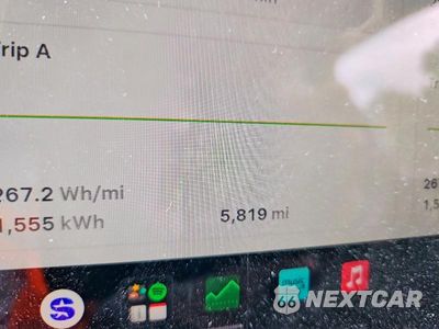 Zdjęcie 9 z 12 samochodu: 2026 TESLA MODEL Y VIN:7SAYGDEE2TA637682 - miniatura
