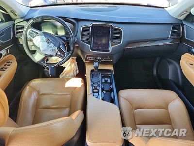 Zdjęcie 8 z 14 samochodu: 2016 VOLVO XC90 T6 VIN:YV4A22PK8G1034013 - miniatura