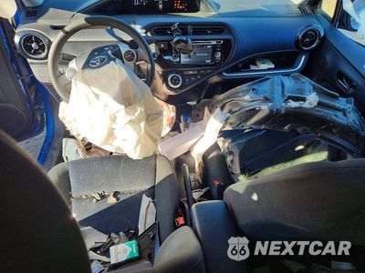 Zdjęcie 8 z 12 samochodu: 2015 TOYOTA PRIUS C TWO VIN:JTDKDTB35F1575560 - miniatura