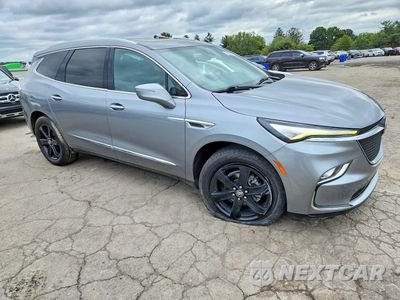 Czwarte zdjęcie samochodu z boku: 2023 BUICK ENCLAVE ESSENCE VIN:5GAEVAKW0PJ172954 - miniatura