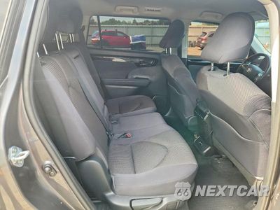 Zdjęcie 11 z 13 samochodu: 2021 TOYOTA HIGHLANDER LE VIN:5TDBZRBH8MS154416 - miniatura