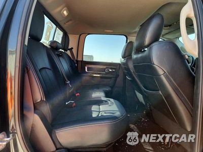 Zdjęcie 10 z 12 samochodu: 2018 RAM 1500 LARAMIE VIN:1C6RR7NT0JS110522 - miniatura