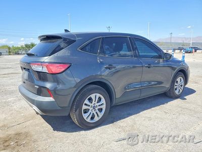 Trzecie zdjęcie samochodu z tyłu: 2020 FORD ESCAPE S VIN:1FMCU0F64LUC20019 - miniatura