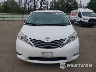 Piąte zdjęcie samochodu w środku: 2012 TOYOTA SIENNA XLE 8-PASSENGER VIN:5TDYK3DC5CS269342 - miniatura