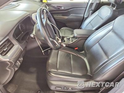 Zdjęcie 7 z 13 samochodu: 2023 GMC ACADIA SLT VIN:1GKKNML46PZ189117 - miniatura