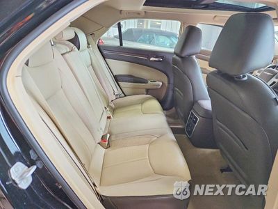 Zdjęcie 10 z 12 samochodu: 2013 CHRYSLER 300C LUXURY VIN:2C3CCASGXDH529269 - miniatura