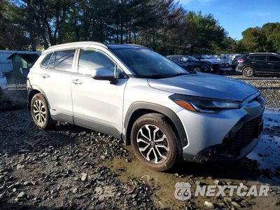 Czwarte zdjęcie samochodu z boku: 2024 TOYOTA COROLLA CROSS HYBRID SE VIN:7MUFBABG1RV023890 - miniatura