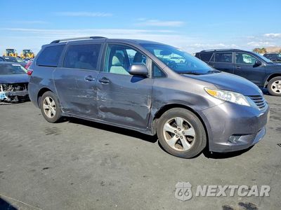 Czwarte zdjęcie samochodu z boku: 2015 TOYOTA SIENNA LE VIN:5TDKK3DC3FS673203 - miniatura