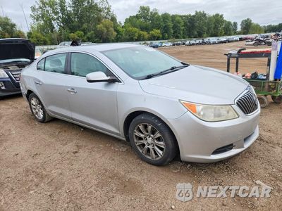 Czwarte zdjęcie samochodu z boku: 2013 BUICK LACROSSE VIN:1G4GA5ER1DF196349 - miniatura