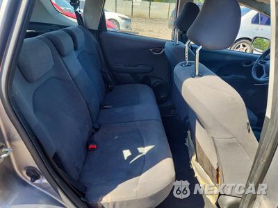 Zdjęcie 10 z 12 samochodu: 2009 HONDA FIT VIN:JHMGE88259S032964 - miniatura