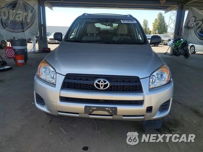 Piąte zdjęcie samochodu w środku: 2011 TOYOTA RAV4 BASE VIN:2T3ZF4DVXBW068453 - miniatura