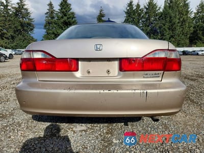 Zdjęcie 6 z 12 samochodu: 2000 HONDA ACCORD SE VIN:1HGCG5679YA080447 - miniatura