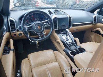 Zdjęcie 8 z 13 samochodu: 2017 PORSCHE CAYENNE VIN:WP1AA2A29HKA88882 - miniatura