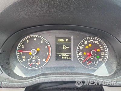 Zdjęcie 9 z 12 samochodu: 2015 VOLKSWAGEN PASSAT S VIN:1VWAT7A35FC039796 - miniatura