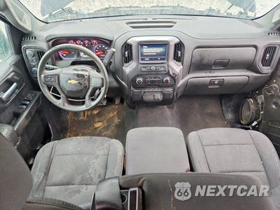 Zdjęcie 8 z 12 samochodu: 2020 CHEVROLET SILVERADO K1500 CUSTOM VIN:1GCPYBEHXLZ224393 - miniatura