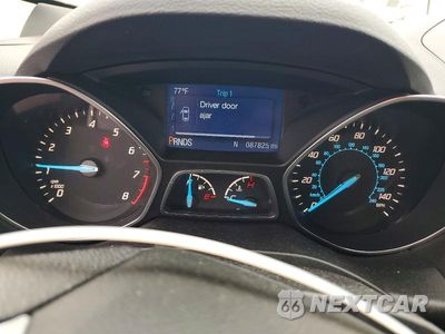Zdjęcie 9 z 13 samochodu: 2015 FORD ESCAPE SE VIN:1FMCU9GX1FUB15776 - miniatura