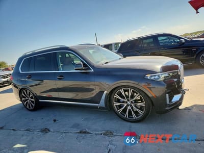 Czwarte zdjęcie samochodu z boku: 2020 BMW X7 XDRIVE40I VIN:5UXCW2C09L9B48538 - miniatura