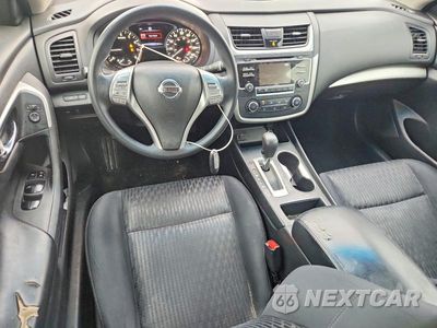 Zdjęcie 8 z 12 samochodu: 2016 NISSAN ALTIMA 2.5 S VIN:1N4AL3AP5GC242984 - miniatura