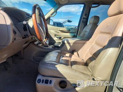 Zdjęcie 7 z 13 samochodu: 2000 LINCOLN NAVIGATOR VIN:5LMPU28A7YLJ04273 - miniatura