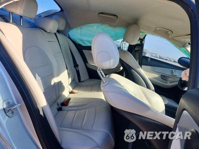Zdjęcie 10 z 13 samochodu: 2016 MERCEDES-BENZ C 300 VIN:55SWF4JB6GU123666 - miniatura