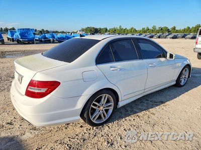 Trzecie zdjęcie samochodu z tyłu: 2013 MERCEDES-BENZ C 250 VIN:WDDGF4HB0DR241672 - miniatura