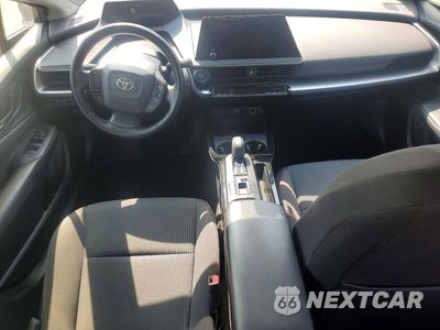 Zdjęcie 8 z 12 samochodu: 2023 TOYOTA PRIUS LE VIN:JTDACAAU3P3008220 - miniatura
