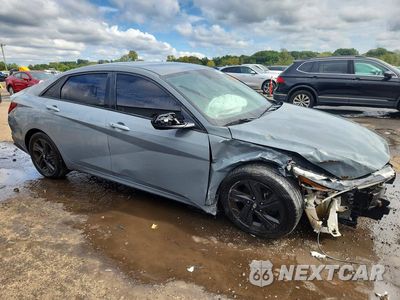 Czwarte zdjęcie samochodu z boku: 2021 HYUNDAI ELANTRA SEL VIN:KMHLS4AGXMU207435 - miniatura