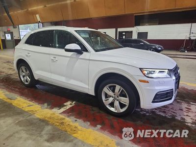 Czwarte zdjęcie samochodu z boku: 2019 AUDI Q5 PREMIUM PLUS VIN:WA1BNAFY4K2104974 - miniatura