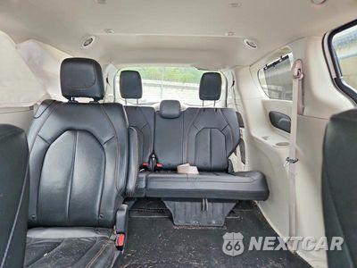 Zdjęcie 10 z 13 samochodu: 2020 CHRYSLER PACIFICA TOURING L PLUS VIN:2C4RC1EG7LR149946 - miniatura