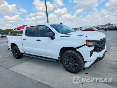 Czwarte zdjęcie samochodu z boku: 2024 CHEVROLET SILVERADO C1500 CUSTOM VIN:1GCPABEK4RZ298014 - miniatura