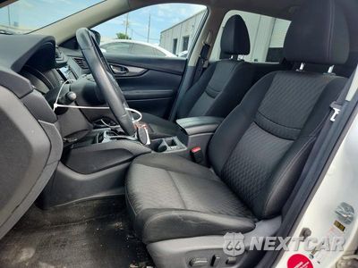 Zdjęcie 7 z 14 samochodu: 2017 NISSAN ROGUE SV VIN:KNMAT2MV7HP532068 - miniatura