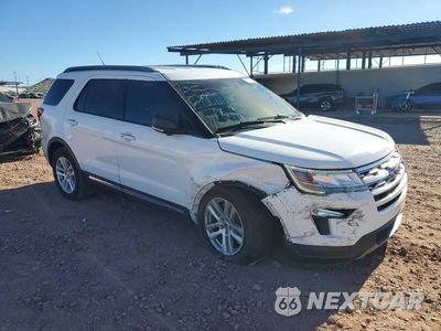 Czwarte zdjęcie samochodu z boku: 2019 FORD EXPLORER XLT VIN:1FM5K8D86KGB26075 - miniatura