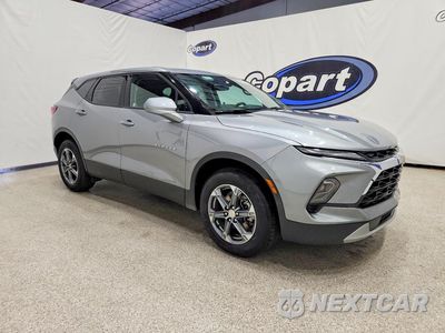 Czwarte zdjęcie samochodu z boku: 2025 CHEVROLET BLAZER 2LT VIN:3GNKBHR47SS206622 - miniatura