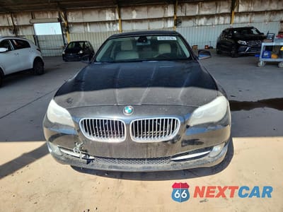 Piąte zdjęcie samochodu w środku: 2012 BMW 528 XI VIN:WBAXH5C53CDW10514 - miniatura