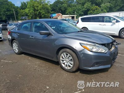 Czwarte zdjęcie samochodu z boku: 2018 NISSAN ALTIMA 2.5 SV VIN:1N4AL3AP6JC250146 - miniatura