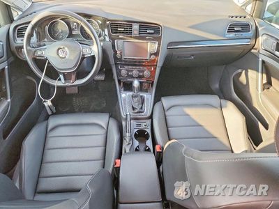 Zdjęcie 8 z 13 samochodu: 2017 VOLKSWAGEN GOLF SPORTWAGEN S VIN:3VWC17AU2HM501627 - miniatura