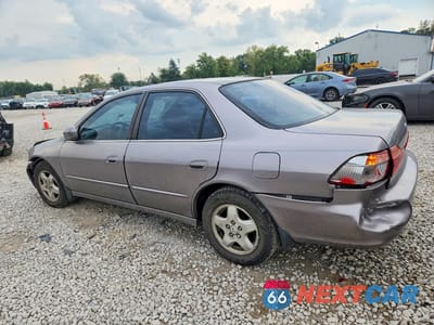 Drugie zdjęcie samochodu z przodu: 2000 HONDA ACCORD EX VIN:1HGCG1658YA081208 - miniatura