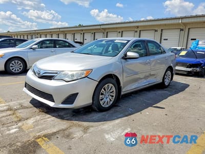 2014 TOYOTA CAMRY LE 4T1BF1FK3EU334735 - główne zdjęcie licytacji z USA - miniatura