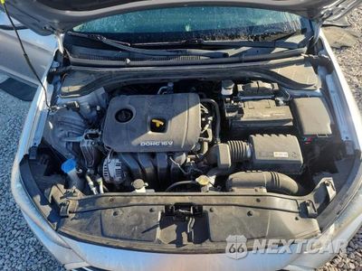 Zdjęcie 11 z 12 samochodu: 2017 HYUNDAI ELANTRA SE VIN:5NPD84LFXHH143442 - miniatura
