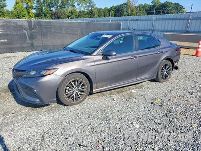 2022 TOYOTA CAMRY SE 4T1G11AK8NU692747 - główne zdjęcie licytacji z USA - miniatura